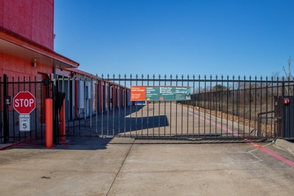 Storage Units at Public Storage - Manvel - 2695 County Rd 58 - 2695 County Rd 58