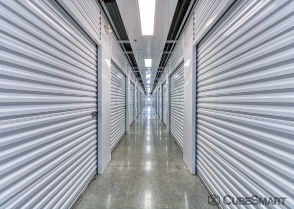 Facility photo: //images.sparefoot.com/medium/220878691ef78fd33c7.jpg