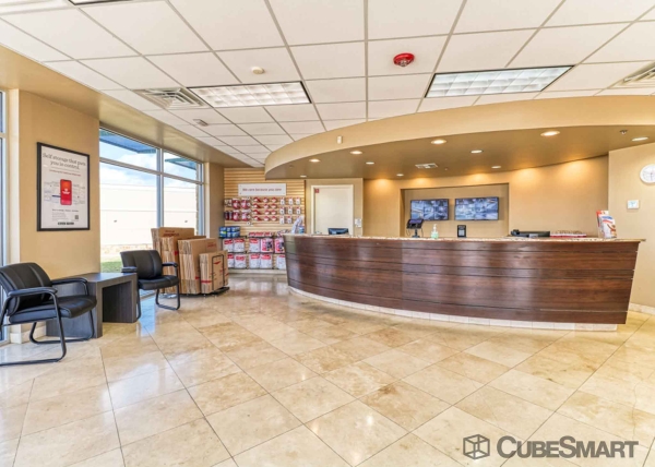 Facility photo: //images.sparefoot.com/medium/22087869fc5d804b8d5.jpg