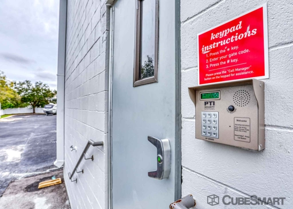 Facility photo: //images.sparefoot.com/medium/22097968832b9a84b8b.jpg