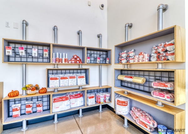 Storage Units at CubeSmart Self Storage - AZ Phoenix W Nothern Ave - 2045 West Northern Avenue