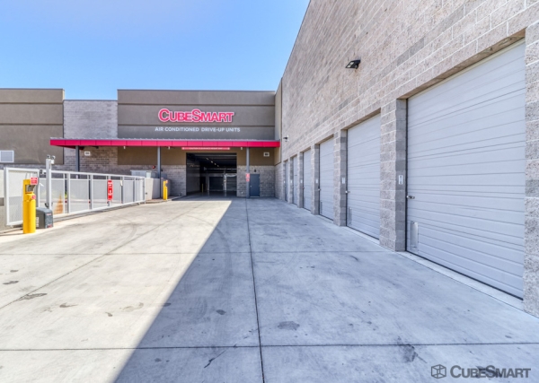 Storage Units at CubeSmart Self Storage - AZ Phoenix W Nothern Ave - 2045 West Northern Avenue