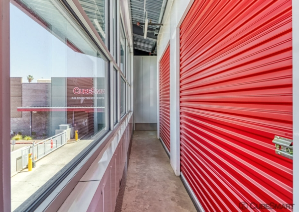 Storage Units at CubeSmart Self Storage - AZ Phoenix W Nothern Ave - 2045 West Northern Avenue
