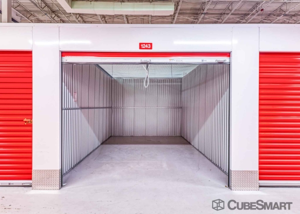 Storage Units at CubeSmart Self Storage - GA Macon Pio Nono Ave - 400 Pio Nono Avenue