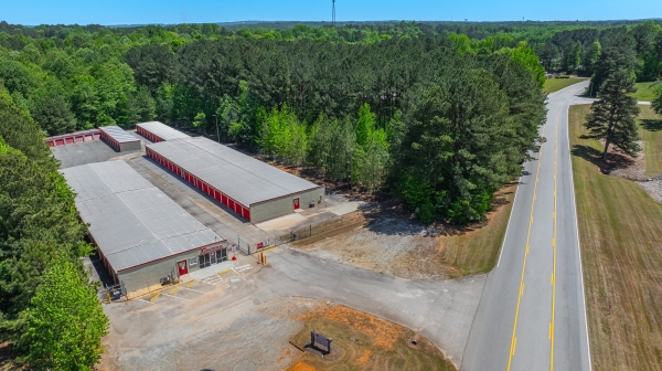 Facility photo: //images.sparefoot.com/medium/22112469f3a1ed95cd6.jpg
