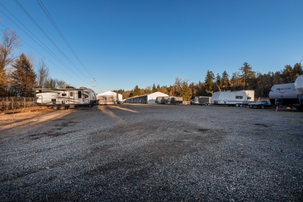 Facility photo: //images.sparefoot.com/medium/22115063d42866856fb.jpg