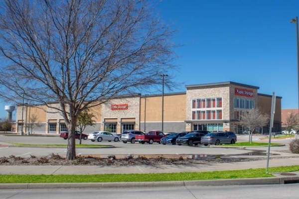 Facility photo: //images.sparefoot.com/medium/221227693c27159eb63.jpg