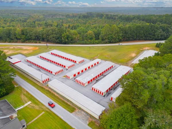 Facility photo: //images.sparefoot.com/medium/22131069582a02ee4cb.jpg