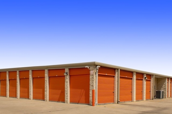 Facility photo: //images.sparefoot.com/medium/22136969f5fb9699090.jpg