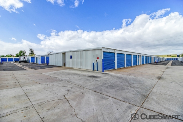 Facility photo: //images.sparefoot.com/medium/221416686f5bbe51b4e.jpg