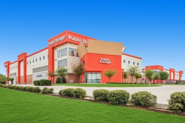 Facility photo: //images.sparefoot.com/medium/2215576884d4cf9e987.jpg