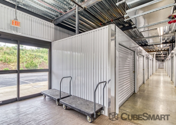 Facility photo: //images.sparefoot.com/medium/22159868808d208e348.jpg