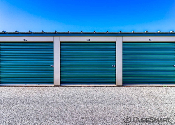 Facility photo: //images.sparefoot.com/medium/22167268833897c4998.jpg