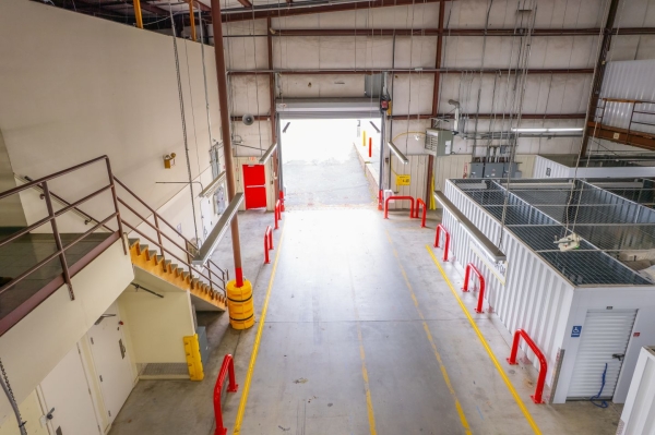 Facility photo: //images.sparefoot.com/medium/221709695828ebb753d.jpg