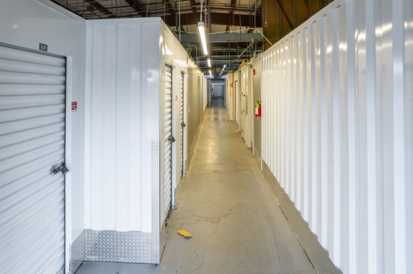 Facility photo: //images.sparefoot.com/medium/221709698cbe3074a9d.jpg