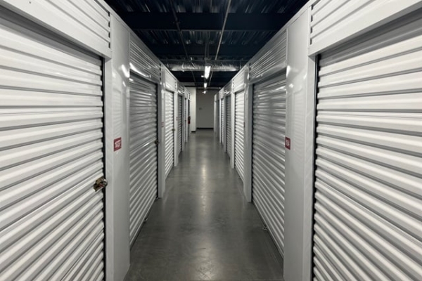 Facility photo: //images.sparefoot.com/medium/22171469889b9cc1907.jpg