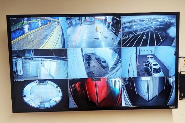 Facility photo: //images.sparefoot.com/medium/221747692c515a22906.jpg