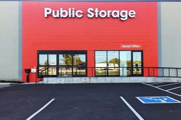 Storage Units at Public Storage - St Paul - 289 W Lafayette Frontage Rd - 289 West Lafayette Frontage Road