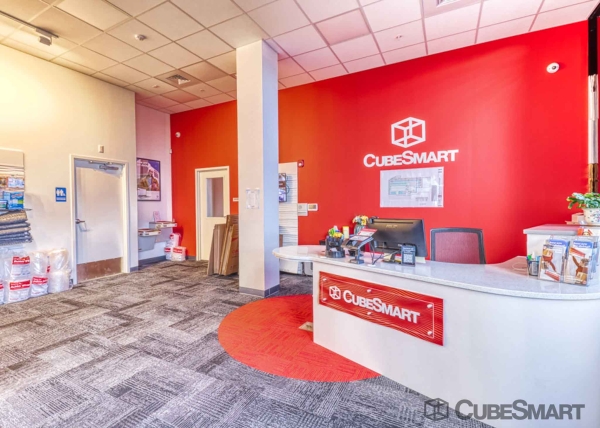 Facility photo: //images.sparefoot.com/medium/221753691edf2ee4373.jpg