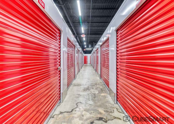 Facility photo: //images.sparefoot.com/medium/2217536943bdea73b7c.jpg