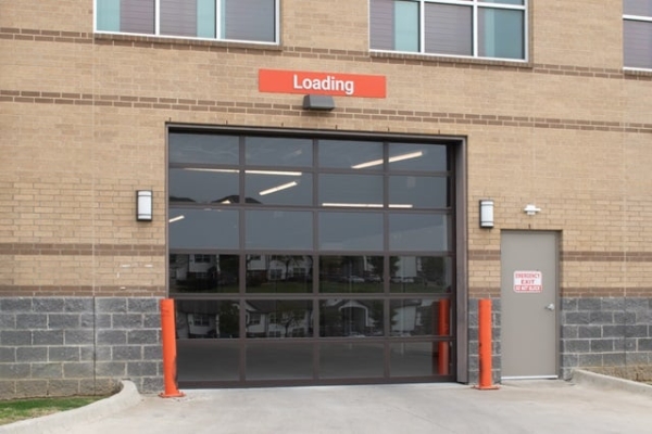 Facility photo: //images.sparefoot.com/medium/22181869f5fb6890ba9.jpg