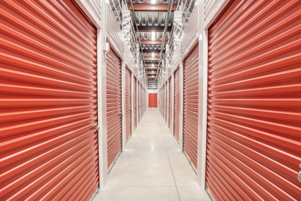 Facility photo: //images.sparefoot.com/medium/2218386884d420db249.jpg