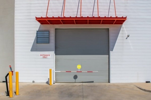 Facility photo: //images.sparefoot.com/medium/2218386884d422a58d7.jpg