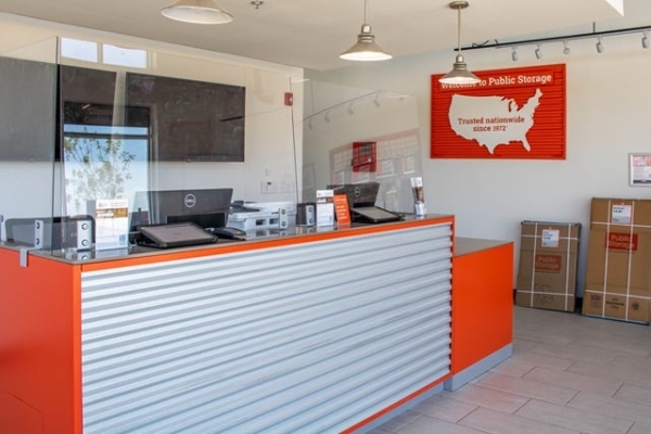 Facility photo: //images.sparefoot.com/medium/2218396884d4b963e79.jpg