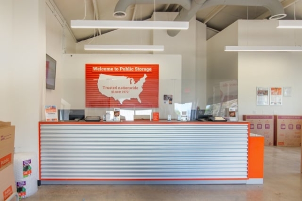 Facility photo: //images.sparefoot.com/medium/221844688b6d0c15acc.jpg