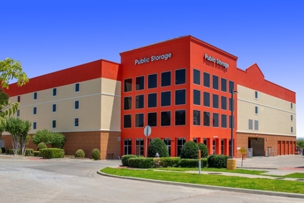 Facility photo: //images.sparefoot.com/medium/2218556956832aab105.jpg