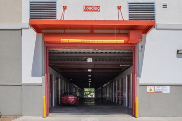 Facility photo: //images.sparefoot.com/medium/221857693c28a4c4596.jpg