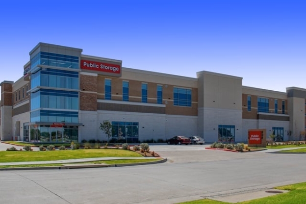 Facility photo: //images.sparefoot.com/medium/221859699083d270ef5.jpg