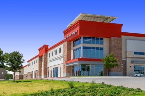 Facility photo: //images.sparefoot.com/medium/221862687b9c6a11111.jpg