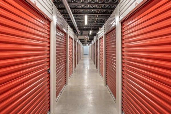 Facility photo: //images.sparefoot.com/medium/22186269f4aa66e8184.jpg