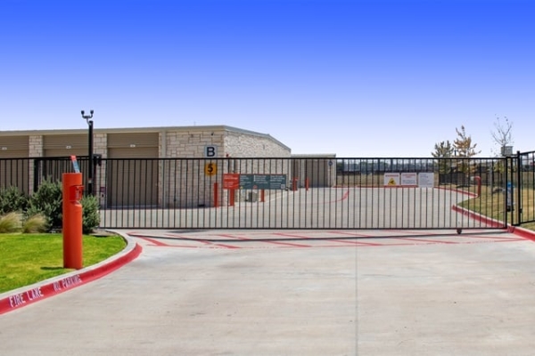 Facility photo: //images.sparefoot.com/medium/2218656967a535381ad.jpg