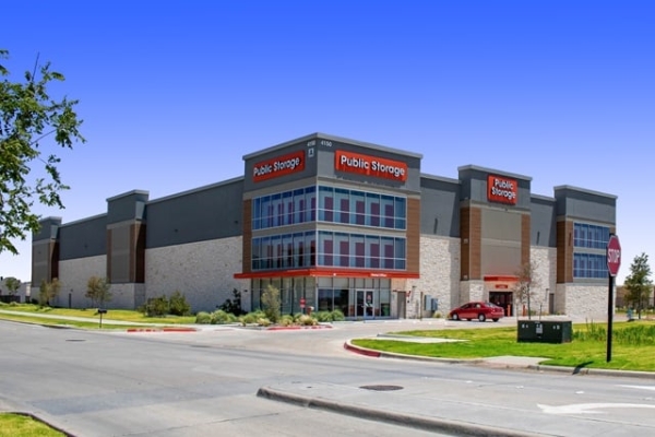 Facility photo: //images.sparefoot.com/medium/22186569e236290066f.jpg