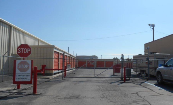 Facility photo: //images.sparefoot.com/medium/22186968b0a45dc6409.png