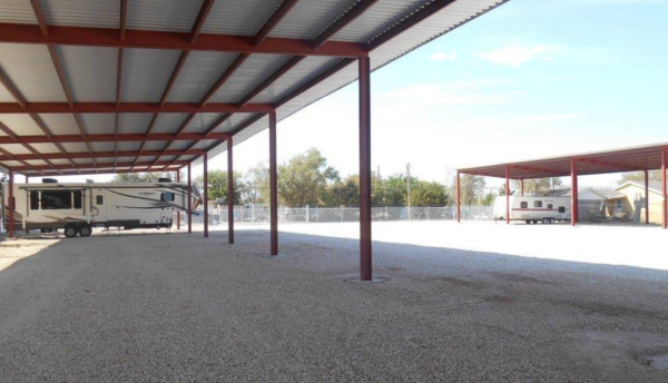 Facility photo: //images.sparefoot.com/medium/22186968b0a46098313.png