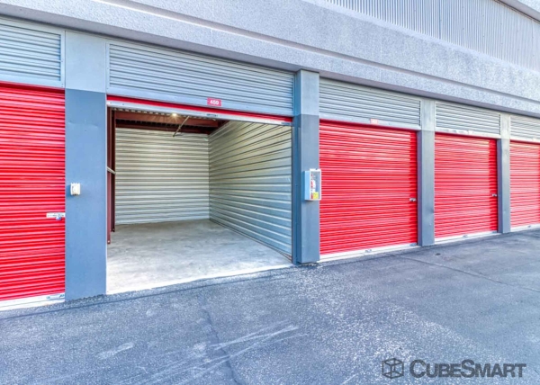 Storage Units at CubeSmart Self Storage - 1650 Crestdale Lane - 1650 Crestdale Lane