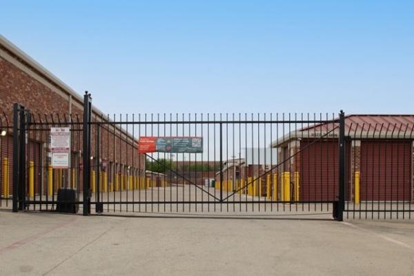 Storage Units at Public Storage - Fort Worth - 8251 N Beach St - 8251 N Beach St