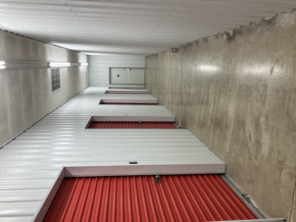Facility photo: //images.sparefoot.com/medium/22192268e96836cb173.jpg