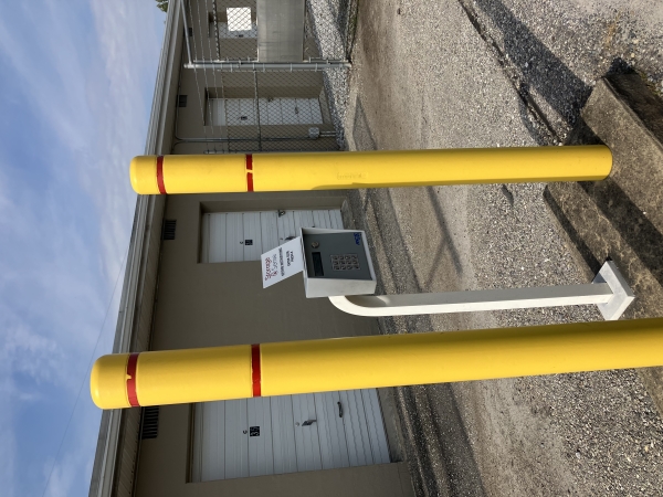 Facility photo: //images.sparefoot.com/medium/22192268e9685b5508f.jpg