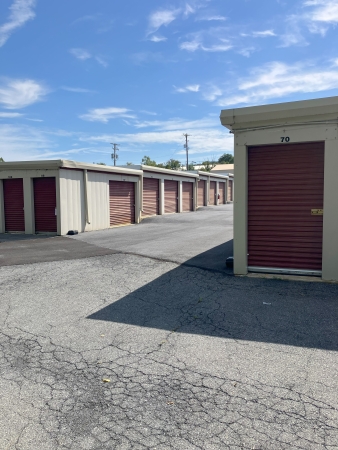 Facility photo: //images.sparefoot.com/medium/22199568c4671a3eb77.jpeg