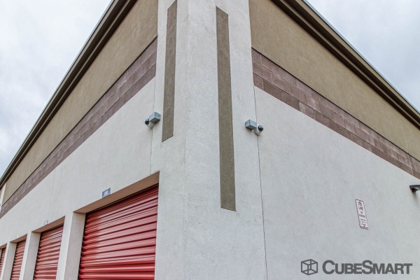 Storage Units at CubeSmart Self Storage - AZ Chandler N Arizona Ave - 1170 North Arizona Avenue