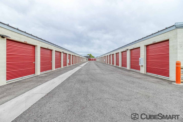 Storage Units at CubeSmart Self Storage - AZ Chandler S Gilbert Rd - 5959 South Gilbert Road