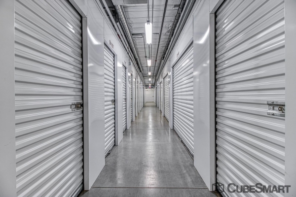 Storage Units at CubeSmart Self Storage - AZ Chandler S Gilbert Rd - 5959 South Gilbert Road