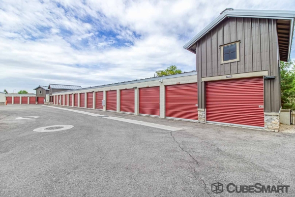 Storage Units at CubeSmart Self Storage - AZ Chandler S Gilbert Rd - 5959 South Gilbert Road