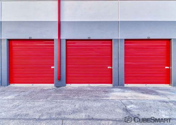 Facility photo: //images.sparefoot.com/medium/222025688324aad42b6.jpg