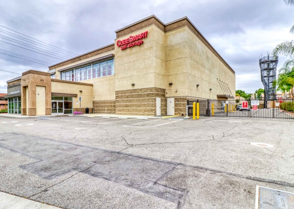 Facility photo: //images.sparefoot.com/medium/222026688325d9c2bca.jpg