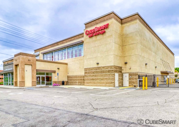 Facility photo: //images.sparefoot.com/medium/22202669e1d223353a2.jpg